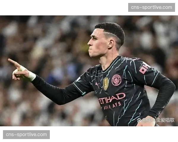 专访曼城后卫迪亚斯：谈论球队在赛季不同阶段防守策略的微调